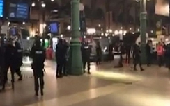 Sơ tán khẩn nhà ga tại Paris, truy lùng 3 nghi phạm nguy hiểm