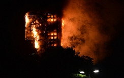 Tòa nhà 27 tầng London chìm trong biển lửa, lo ngại nhiều thương vong