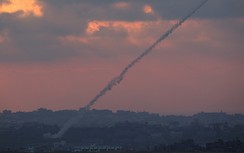 Israel: Rocket bắn từ dải Gaza, nổ ngay trên không