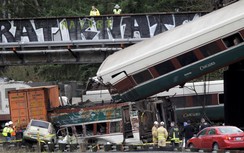 Vụ tàu Amtrak: 6 giây trước khi tai nạn, lái tàu đã hoảng hốt