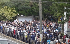 Hàng trăm người Nhật biểu tình phản đối căn cứ quân sự Mỹ