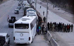 Phe đối lập Syria đầu hàng, lên xe bus rút quân khỏi Đông Ghouta