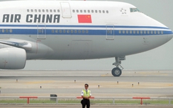 Máy bay Trung Quốc chuyển hướng vì tiếp viên bị bắt làm con tin
