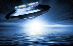 Video chiến cơ Mỹ chạm mặt với UFO bí ẩn