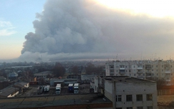 Ukraine rung chuyển vì nổ kho vũ khí, sơ tán hàng loạt