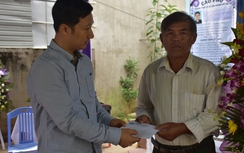Ban ATGT Kon Tum thăm hỏi thân nhân nạn nhân TNGT ở Gia Lai