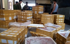 Bắt xe tải chở 2,5 tấn lòng lợn thối ra Hà Nội tiêu thụ