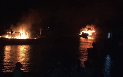 3 tàu cá của ngư dân Thanh Hóa bị thiêu rụi trong đêm