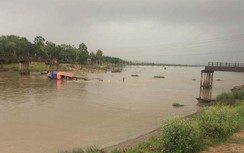 Thanh Hóa: Cầu Sông Hoàng đổ sập, một phụ nữ rơi xuống sông