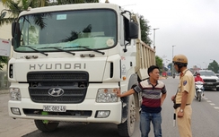 Tước GPLX tài xế xe tải chạy ngược chiều ở Thanh Hóa
