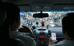 Hà Nội cấm dịch vụ đi chung xe của Grab, Uber
