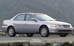 Tài xế Honda Accord vẫn bị thương sau 2 lần thay túi khí