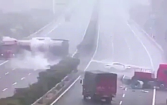 Video ghi cảnh tai nạn liên hoàn trên cao tốc