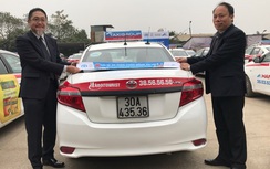 Taxi Group, Vinasun dán khẩu hiệu tuyên truyền an toàn giao thông
