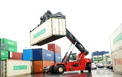 Xe nâng Container Kalmar Essential đầu tiên xuất hiện tại Việt Nam