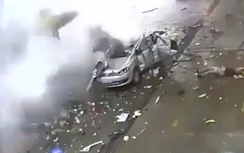 Video: Dùng điện thoại khi đổ xăng khiến ô tô nổ như bom?