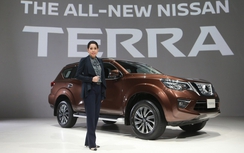 Về Việt Nam, Nissan Terra sử dụng động cơ mới