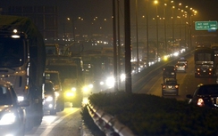 Va chạm giao thông giữa cầu Thanh Trì gây ùn tắc nghiêm trọng