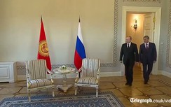 Clip: Ông Putin xuất hiện ở St. Petersburg