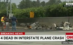Máy bay lao xuống đường cao tốc, 4 người thiệt mạng ở Mỹ