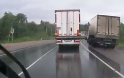 Hú hồn xe tải suýt gây tai nạn thảm khốc