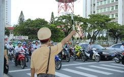 Đà Nẵng: Nhiều người dân thắc mắc lỗi vượt đèn vàng
