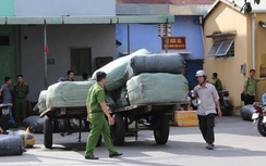 10 tấn quần áo Trung Quốc nghi nhập lậu về ga Đà Nẵng