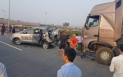 Tai nạn cao tốc Hà Nội-Thái Nguyên: Xe Innova đi đám cưới