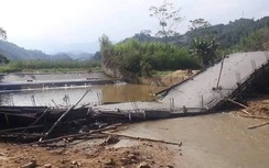 Yên Bái: Đang thi công, cầu bê tông bất ngờ sập đổ