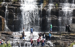 Một du khách nước ngoài tử nạn tại thác Pongour, Lâm Đồng