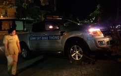 Trắng đêm truy bắt quái xế tông xe CSGT khi chạy trốn