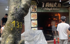 Hà Nội: Cháy cửa hàng chân gà nướng trên phố Đê La Thành