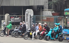 Hà Nội: Người dân có thể phản ánh bất cập về hạ tầng giao thông qua đường dây nóng, kênh Zalo