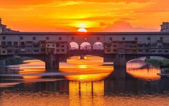 Tới Italia ghé thăm Ponte Vecchio, cây cầu đá lâu đời nhất ở châu Âu