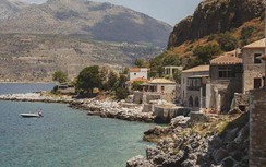 Hòn đảo bí mật đẹp tuyệt vời không kém Santorini
