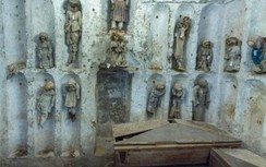Khám phá bí mật hầm mộ đáng sợ nhất nước Ý