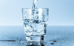Uống 1 cốc nước khi bụng đói có 4 lợi ích, nhưng cần tránh 3 loại nước này