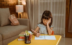 Cách nuôi dạy con sai lầm này khiến trẻ dễ nổi loạn