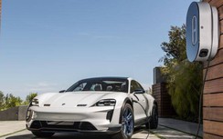 Video: Porsche hé lộ những hình ảnh mẫu xe điện đầu tiên