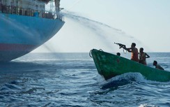 Hải tặc Somali bị bắn tan tác khi cướp phải tàu có vệ sỹ hộ tống