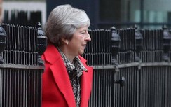 “Sóng gió” chưa buông tha Thủ tướng Anh Theresa May