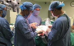 Đau đầu, sụp mi, nhìn mờ... không ngờ bị u màng não khủng