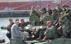 Tổng thống Venezuela Maduro tham dự nhiều cuộc diễn tập quân sự