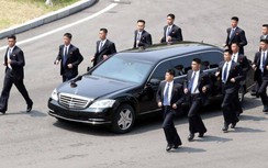 Tại sao xe của ông Kim Jong Un lại cần có các vệ sĩ chạy theo?