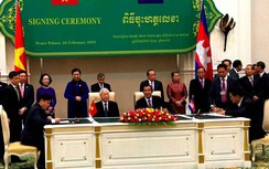 Ký Nghị định thư tạo thuận lợi liên vận Việt Nam - Campuchia