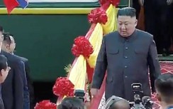 Video: Khoảnh khắc Chủ tịch Kim Jong Un đặt chân tới Việt Nam