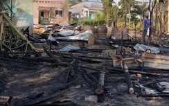 Cháy lớn thiêu rụi 3 căn nhà liền kề trong đêm, 1 người tử vong