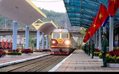 Đường sắt nhanh nhạy quảng bá hình ảnh nhân Thượng đỉnh Mỹ - Triều