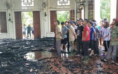 Cháy nhà thờ giáo xứ, nhiều tài sản bên trong bị thiêu rụi
