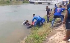Video: Cảnh cứu hộ vụ tai nạn có 5 người Việt ở Thái Lan